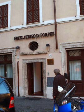 Grotte di Teatro di Pompeo