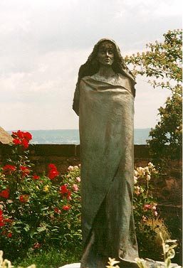 view of scuplture