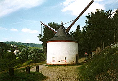 15th century crane