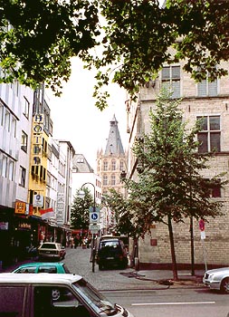 walking towards the Old City Hall
