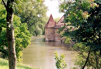 Seeweiher wall and pond