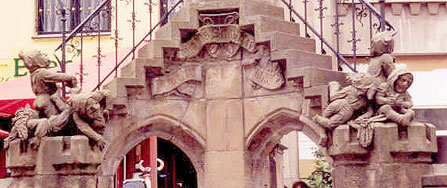 Heinzelm�nnchen Brunnen (Fountain), detail